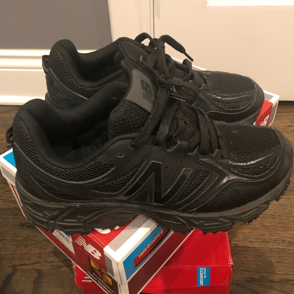 New Balance all terrain black shoes